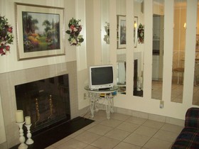 Oak Square Condominiums