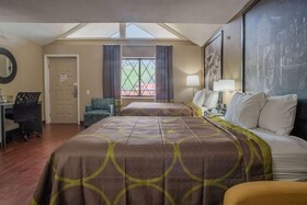 Super 8 by Wyndham Downtown Gatlinburg at Convention Center