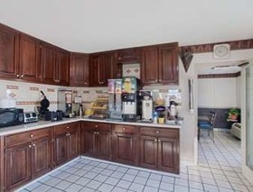 Days Inn by Wyndham Greeneville