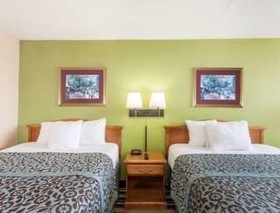 Days Inn by Wyndham Jackson