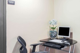 Super 8 by Wyndham Kingston