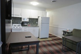 Luxbury Inn & Suites