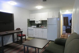 Luxbury Inn & Suites