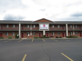 Luxbury Inn & Suites
