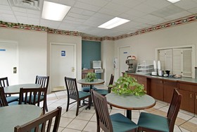 Americas Best Value Inn & Suites-Memphis/Graceland
