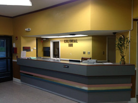 Colonial Inn & Suites