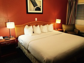 Vista Inn & Suites Memphis