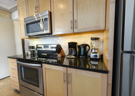 Acklen Luxury Condos by Hosteeva