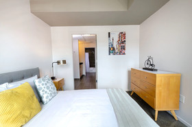 Acklen Luxury Condos by Hosteeva