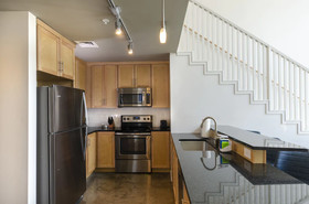 Acklen Luxury Condos by Hosteeva