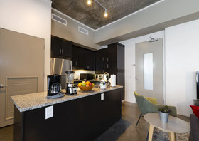 Acklen Luxury Condos by Hosteeva