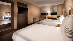 GLo Best Western Nashville Airport West