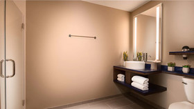 GLo Best Western Nashville Airport West