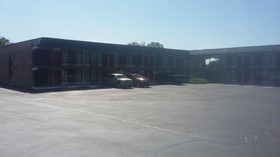 Paris Inn & Suites