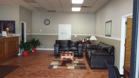 Paris Inn & Suites