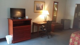 Paris Inn & Suites