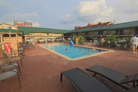 Mountain Breeze Motel