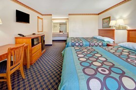 Super 8 by Wyndham Arlington Near AT&T Stadium