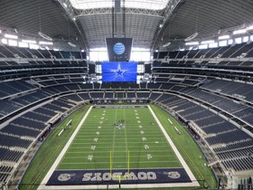 Super 8 by Wyndham Arlington Near AT&T Stadium