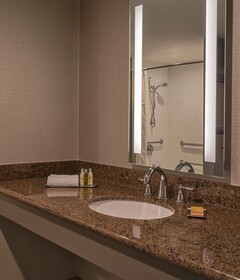 DoubleTree by Hilton Hotel Austin