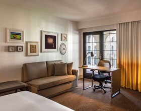 DoubleTree by Hilton Hotel Austin