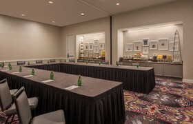 DoubleTree by Hilton Hotel Austin