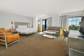 DoubleTree by Hilton Hotel Austin