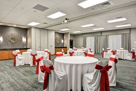 Homewood Suites by Hilton TechRidge Parmer @ I-35