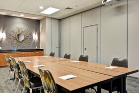 Homewood Suites by Hilton TechRidge Parmer @ I-35