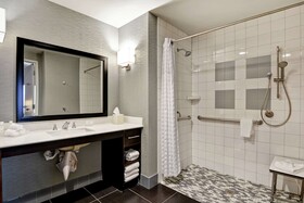 Homewood Suites by Hilton TechRidge Parmer @ I-35