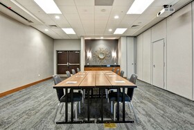 Homewood Suites by Hilton TechRidge Parmer @ I-35