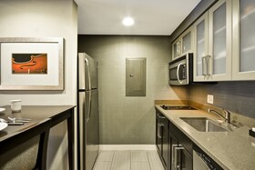 Homewood Suites by Hilton TechRidge Parmer @ I-35