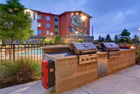 Homewood Suites by Hilton TechRidge Parmer @ I-35