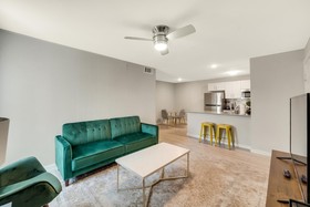 Hyde Park Square by Evonify