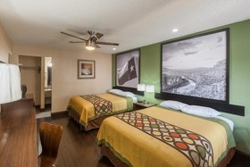Super 8 by Wyndham Austin University/Downtown Area