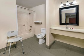 Super 8 by Wyndham Austin University/Downtown Area