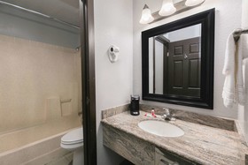 Super 8 by Wyndham Austin University/Downtown Area