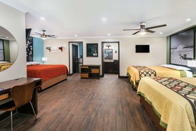 Super 8 by Wyndham Austin University/Downtown Area
