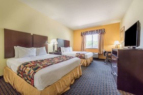 Days Inn & Suites by Wyndham Cleburne TX