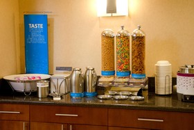 Hampton Inn & Suites College Station/US 6-East Bypass