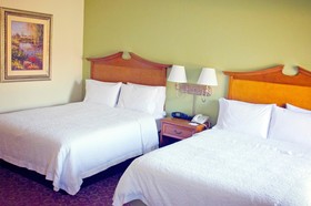 Hampton Inn & Suites College Station/US 6-East Bypass