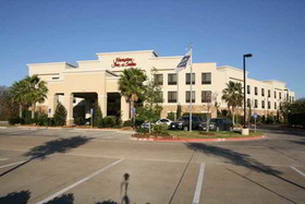 Hampton Inn & Suites College Station/US 6-East Bypass