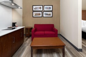 Hawthorn Extended Stay by Wyndham College Station South