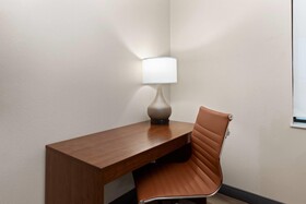 Hawthorn Extended Stay by Wyndham College Station South