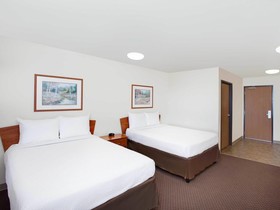 WoodSpring Suites Conroe