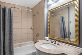 Renaissance Dallas North Hotel