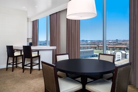 Renaissance Dallas North Hotel