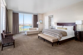 Renaissance Dallas North Hotel