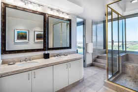 Renaissance Dallas North Hotel