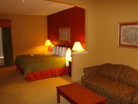 Best Western Plus Denton Inn & Suites